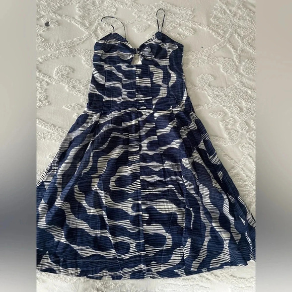 Banana Republic Bandeau Midi Dress - Picture 6 of 15